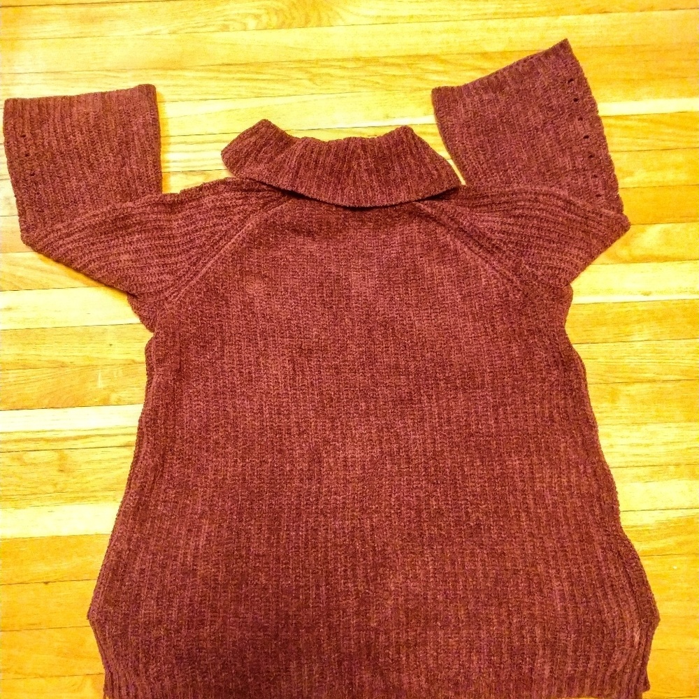 Keyhole sweater - Picture 6 of 6